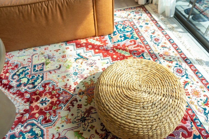 
                                Ковер в интерьере: критерии выбора и идеи для разных комнат (92 фото)                            