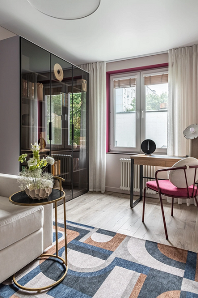 
                                Ковер в интерьере: критерии выбора и идеи для разных комнат (92 фото)                            