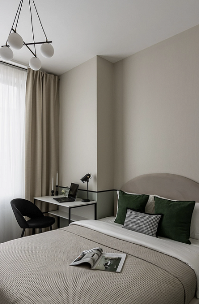 Куда поставить шкаф и комод в спальне? 5 функциональных примеров