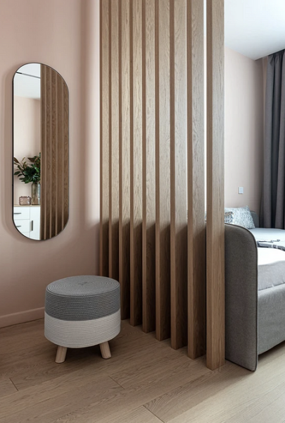 Куда поставить шкаф и комод в спальне? 5 функциональных примеров