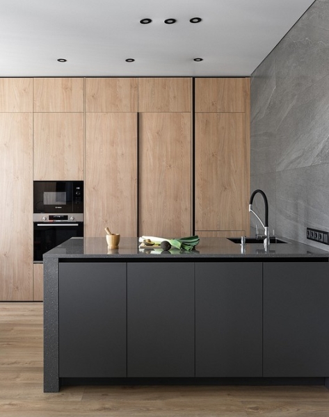 Кухня и кабинет в шкафу, двери для кота и много других классных идей! Квартира 66 кв. м для семьи