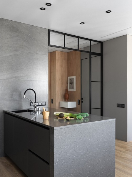 Кухня и кабинет в шкафу, двери для кота и много других классных идей! Квартира 66 кв. м для семьи