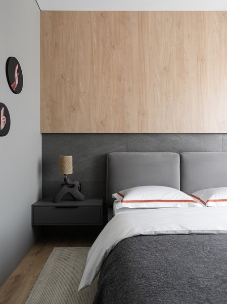 Кухня и кабинет в шкафу, двери для кота и много других классных идей! Квартира 66 кв. м для семьи