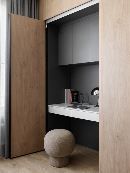 Кухня и кабинет в шкафу, двери для кота и много других классных идей! Квартира 66 кв. м для семьи