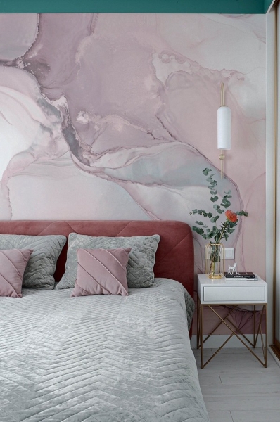 
                                Однушка с Барби-ванной: квартира 35 кв. м в ярких цветах                            