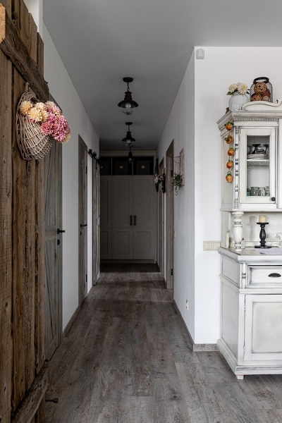 Такой квартиры вы еще не видели! Деревенский «дом» на 17-м этаже новостройки в Красноярске