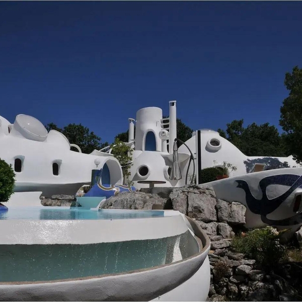 Во Франции продают необычный дом-пузырь