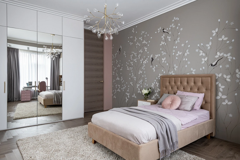 Зеркало в спальне: за и против, разновидности, варианты размещения (73 фото)