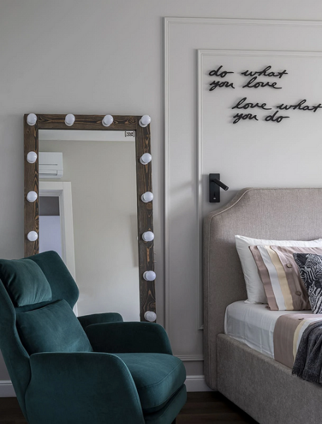 Зеркало в спальне: за и против, разновидности, варианты размещения (73 фото)
