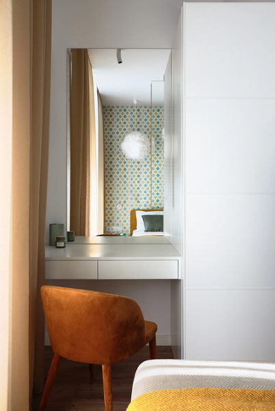 Зеркало в спальне: за и против, разновидности, варианты размещения (73 фото)