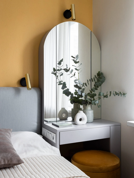 Зеркало в спальне: за и против, разновидности, варианты размещения (73 фото)