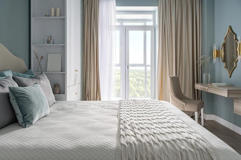 Зеркало в спальне: за и против, разновидности, варианты размещения (73 фото)