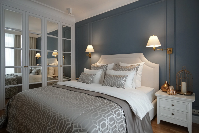 Зеркало в спальне: за и против, разновидности, варианты размещения (73 фото)