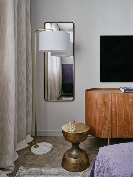 Зеркало в спальне: за и против, разновидности, варианты размещения (73 фото)