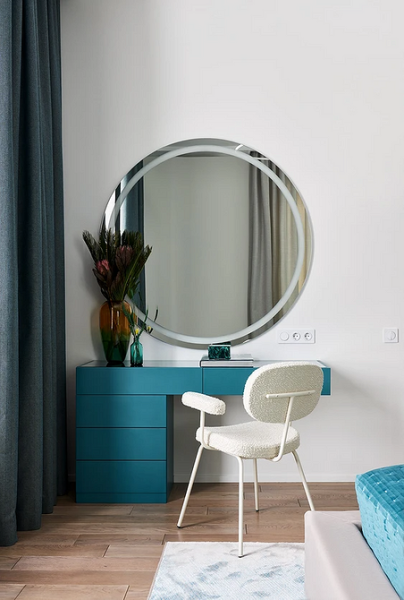 Зеркало в спальне: за и против, разновидности, варианты размещения (73 фото)