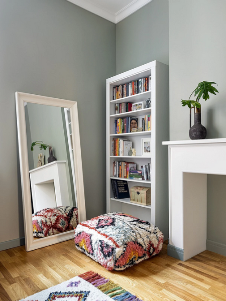 Зеркало в спальне: за и против, разновидности, варианты размещения (73 фото)