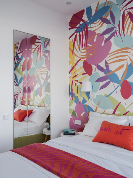 Зеркало в спальне: за и против, разновидности, варианты размещения (73 фото)