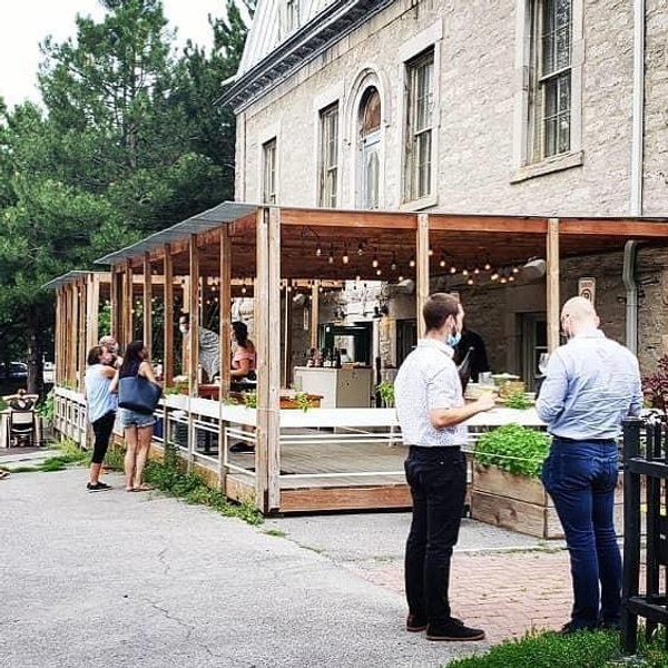 10 роскошных ресторанов в бывших церквях