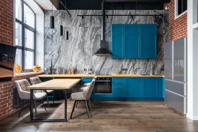 6 маленьких квартир, которые спас антресольный этаж