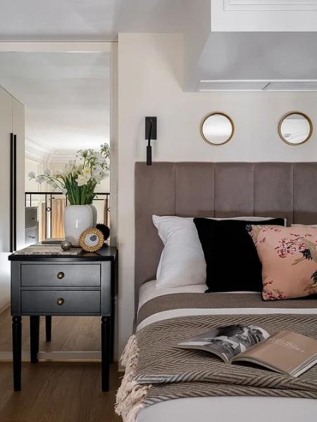 6 маленьких квартир, которые спас антресольный этаж