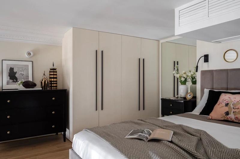 6 маленьких квартир, которые спас антресольный этаж