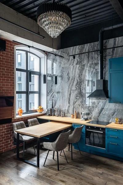 6 маленьких квартир, которые спас антресольный этаж