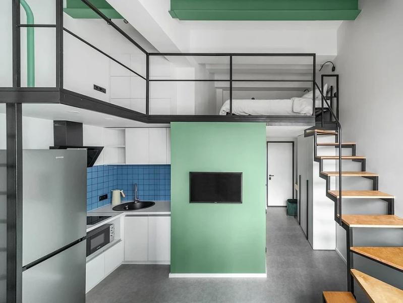 6 маленьких квартир, которые спас антресольный этаж