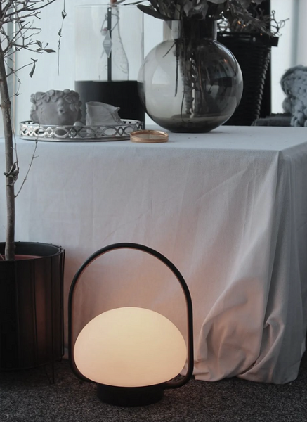 
                                7 лучших идей для оформления стильного зимнего балкона                            