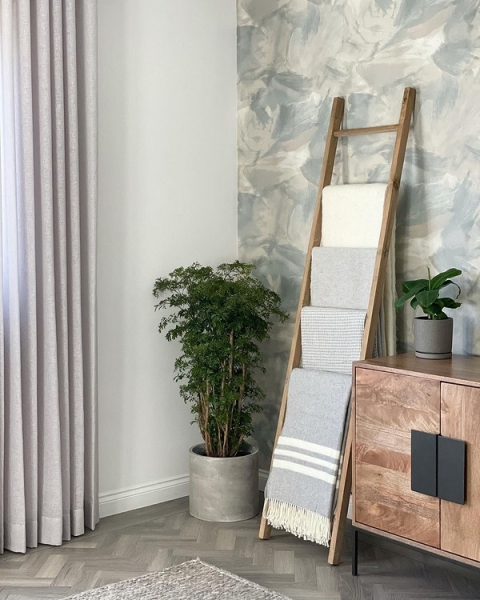 8 практичных идей для хранения текстиля в спальне