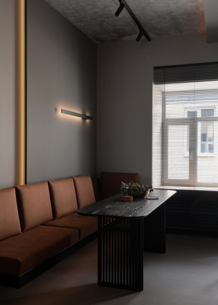 Брутальная квартира 100 м² в центре Петербурга