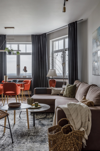 
                                Дизайн гостиной-2024: 9 главных трендов и 92 фото модных интерьеров                            