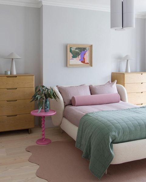 
                                Дизайн спальни-2024: 8 ярких трендов и 86 фото интерьеров для вдохновения                            