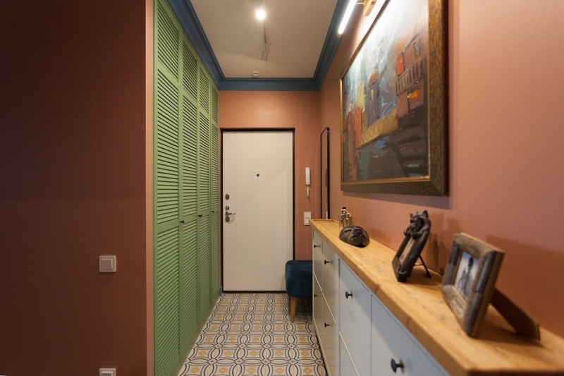 Это выглядит потрясающе! 6 ярких цветов для прихожей, которые выбрали дизайнеры