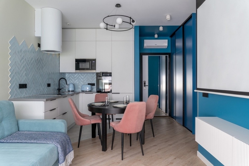 Это выглядит потрясающе! 6 ярких цветов для прихожей, которые выбрали дизайнеры