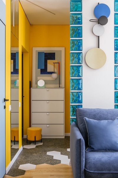 Это выглядит потрясающе! 6 ярких цветов для прихожей, которые выбрали дизайнеры