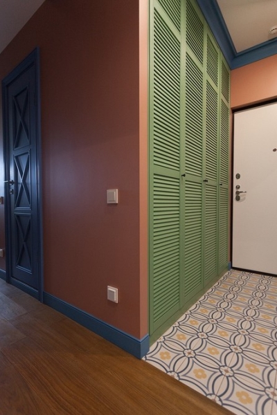 Это выглядит потрясающе! 6 ярких цветов для прихожей, которые выбрали дизайнеры