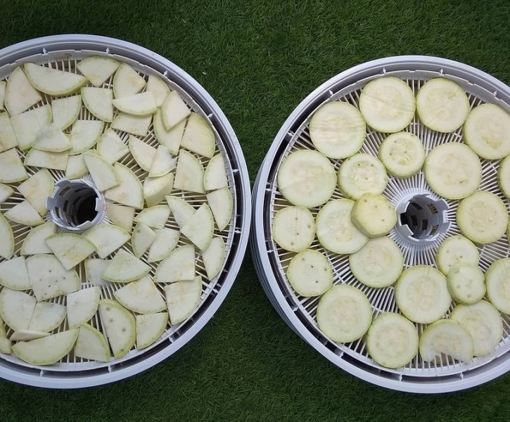 
                                Хранение кабачков: 5 мест, где они долежат до весны                            