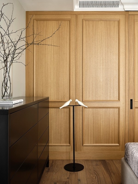 Интерьер с «секретом»: квартира 48 кв. м в стиле современной классики вне времени