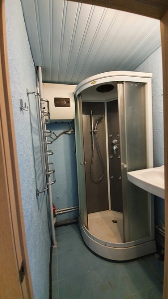 Как круто! 6 ванных комнат, которые переделали дизайнеры (фото до и после)