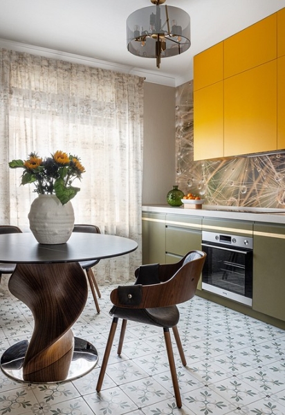 
                                Как переделали квартиру 55 кв. м с типовым ремонтом в доме по реновации? Реальный пример (фото до и после)                            