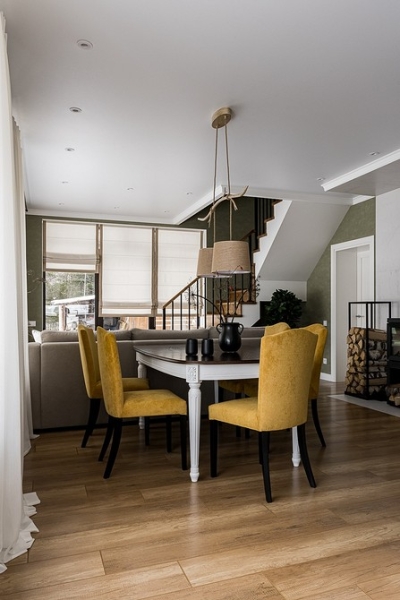 
                                Как создать уютный и гостеприимный интерьер? Дача 121 кв. м в Пермском крае                            