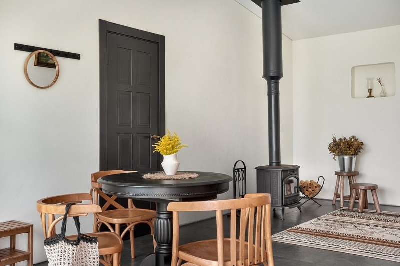 Как в современной деревне! Гостевой дом 66 кв. м с баней, где заказчиком выступила дизайнер