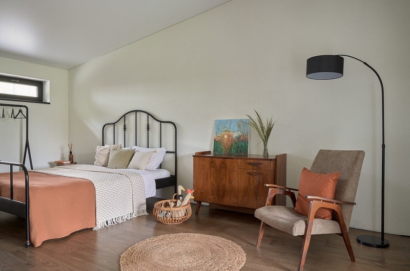 Как в современной деревне! Гостевой дом 66 кв. м с баней, где заказчиком выступила дизайнер