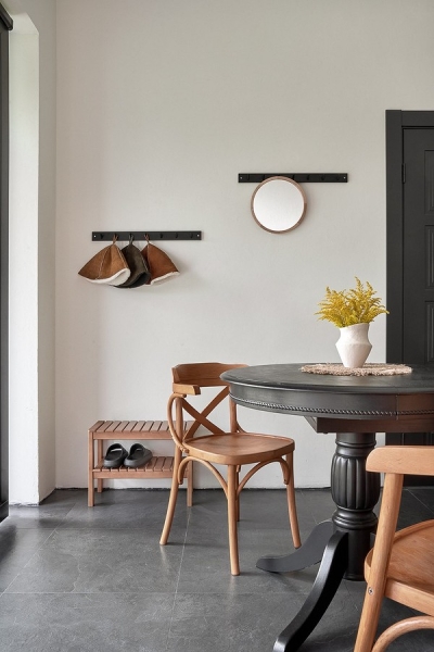 Как в современной деревне! Гостевой дом 66 кв. м с баней, где заказчиком выступила дизайнер