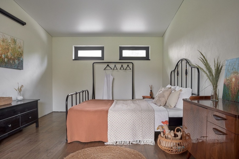 Как в современной деревне! Гостевой дом 66 кв. м с баней, где заказчиком выступила дизайнер