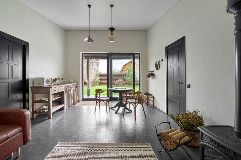 Как в современной деревне! Гостевой дом 66 кв. м с баней, где заказчиком выступила дизайнер