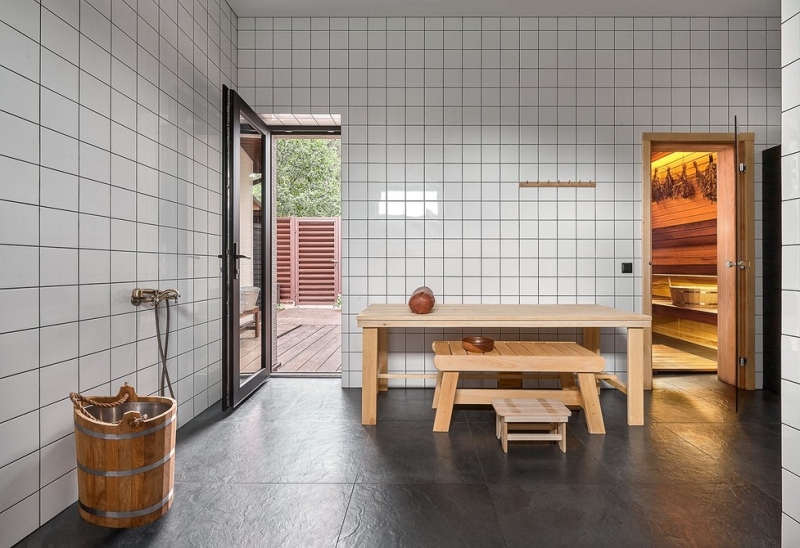 Как в современной деревне! Гостевой дом 66 кв. м с баней, где заказчиком выступила дизайнер