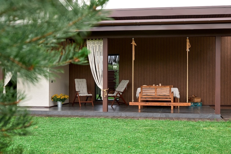 Как в современной деревне! Гостевой дом 66 кв. м с баней, где заказчиком выступила дизайнер