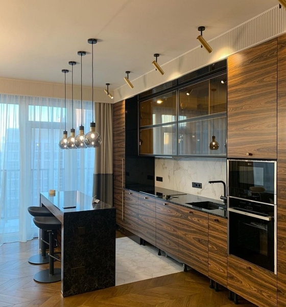 Коричневый в интерьере: варианты применения и 10 лучших цветов-компаньонов (137 фото)