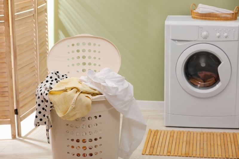 
                                Корзина для белья в ванную: советы по выбору и варианты размещения (67 фото)                            